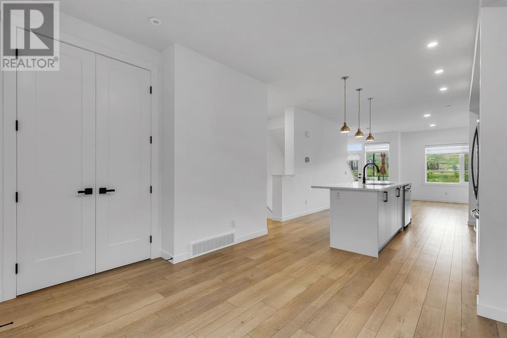 Single Family House for Sale in  Greenbriar Place NW Greenwood/Greenbriar Calgary 