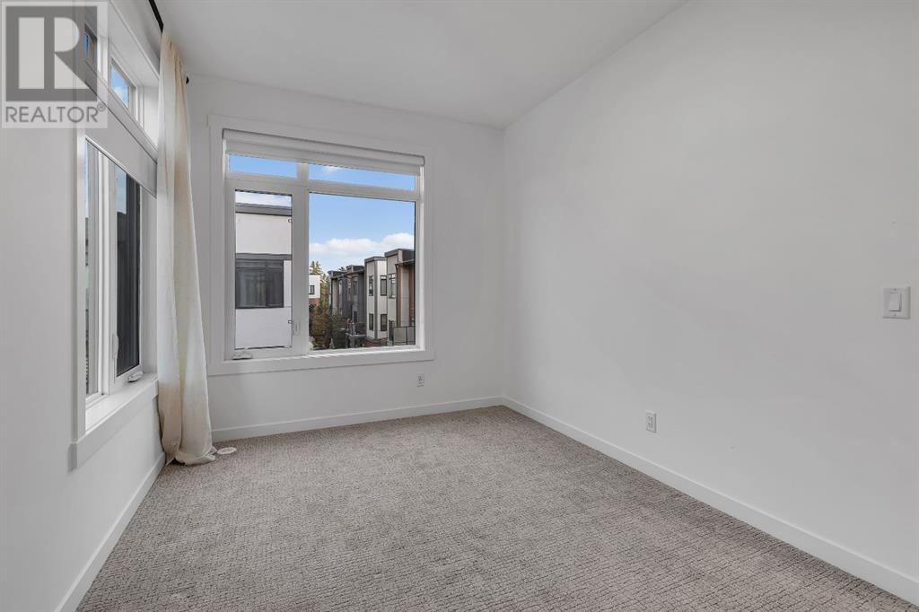Single Family House for Sale in  Greenbriar Place NW Greenwood/Greenbriar Calgary 