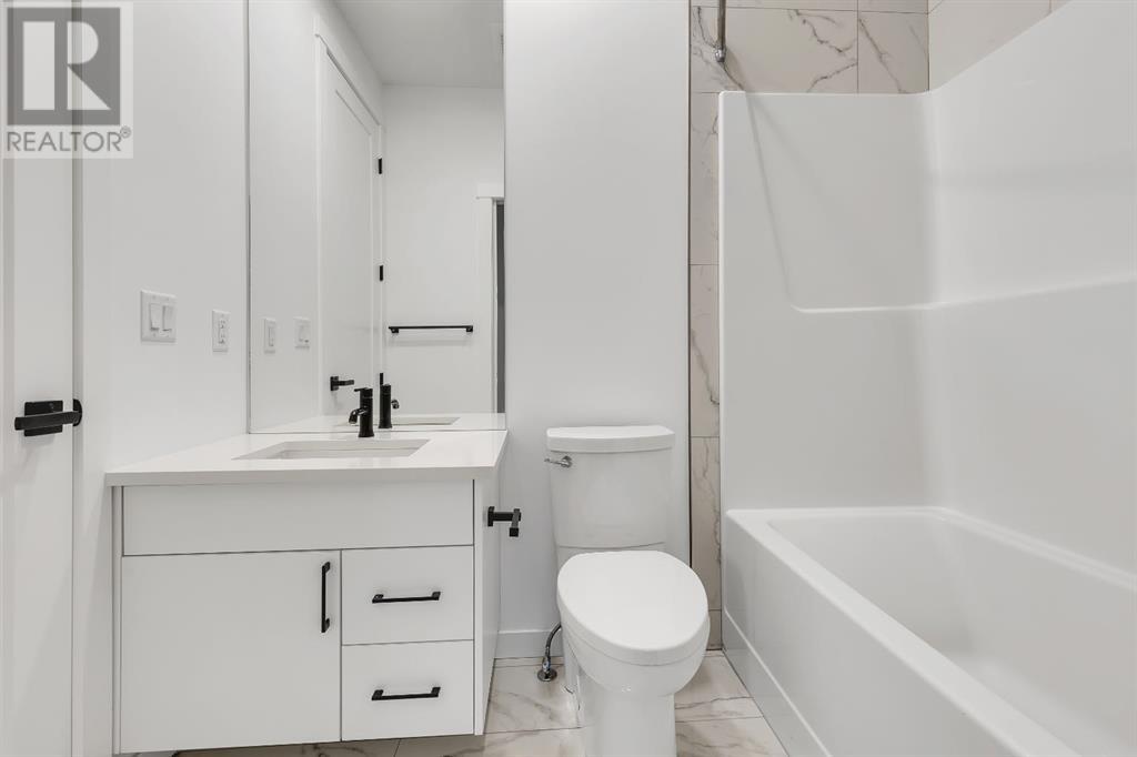Single Family House for Sale in  Greenbriar Place NW Greenwood/Greenbriar Calgary 