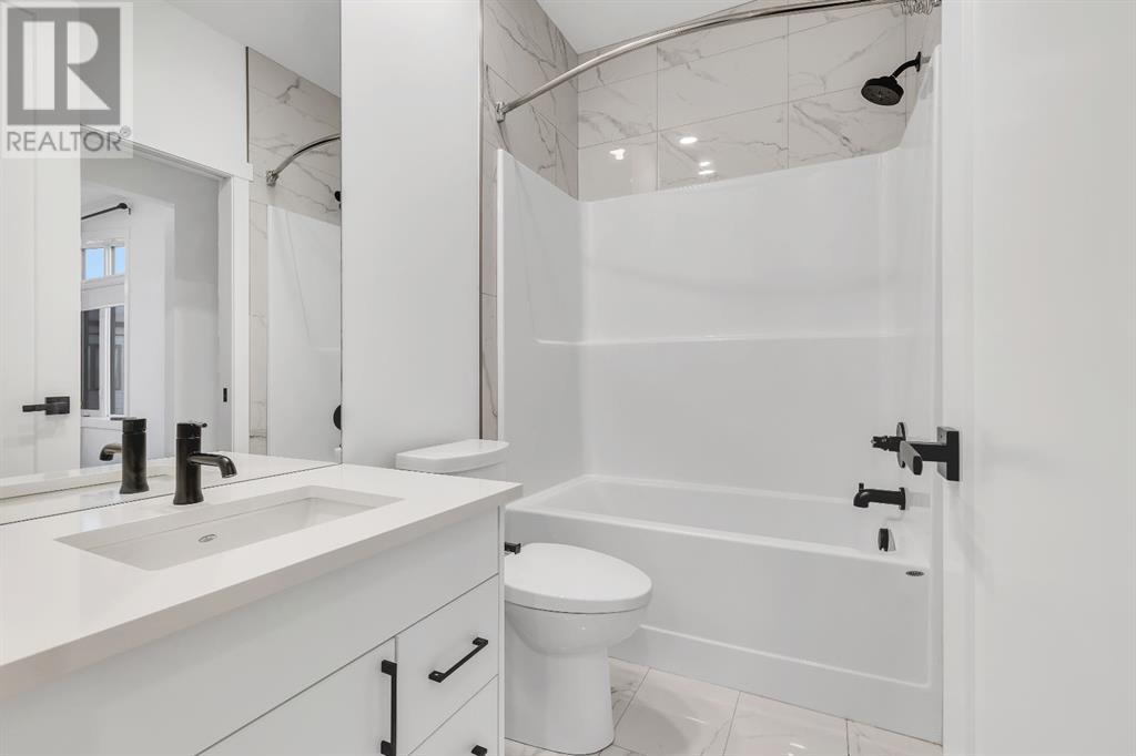 Single Family House for Sale in  Greenbriar Place NW Greenwood/Greenbriar Calgary 