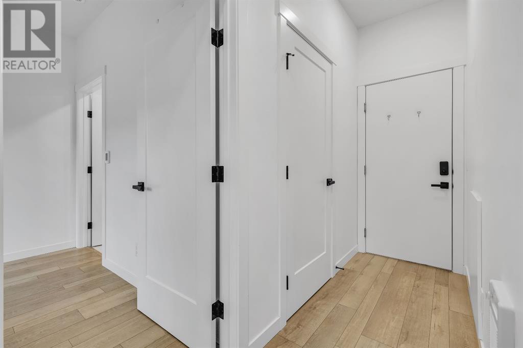 Single Family House for Sale in  Greenbriar Place NW Greenwood/Greenbriar Calgary 
