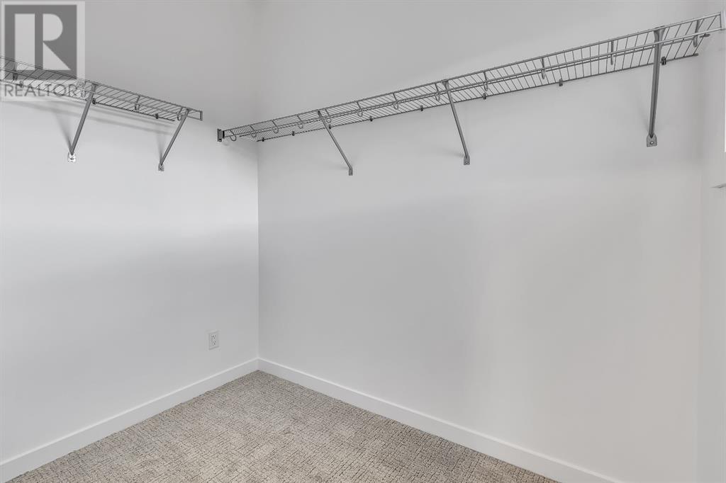 Single Family House for Sale in  Greenbriar Place NW Greenwood/Greenbriar Calgary 
