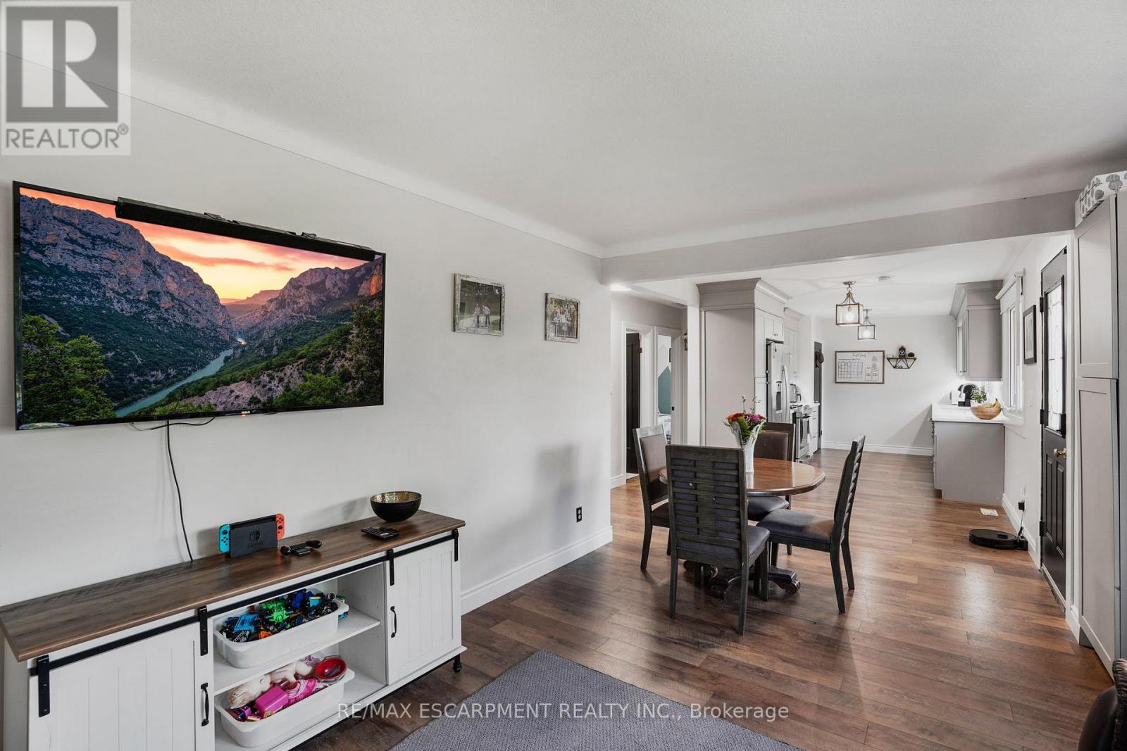 Photo 3 of 3316 Tallman Drive, Lincoln ON