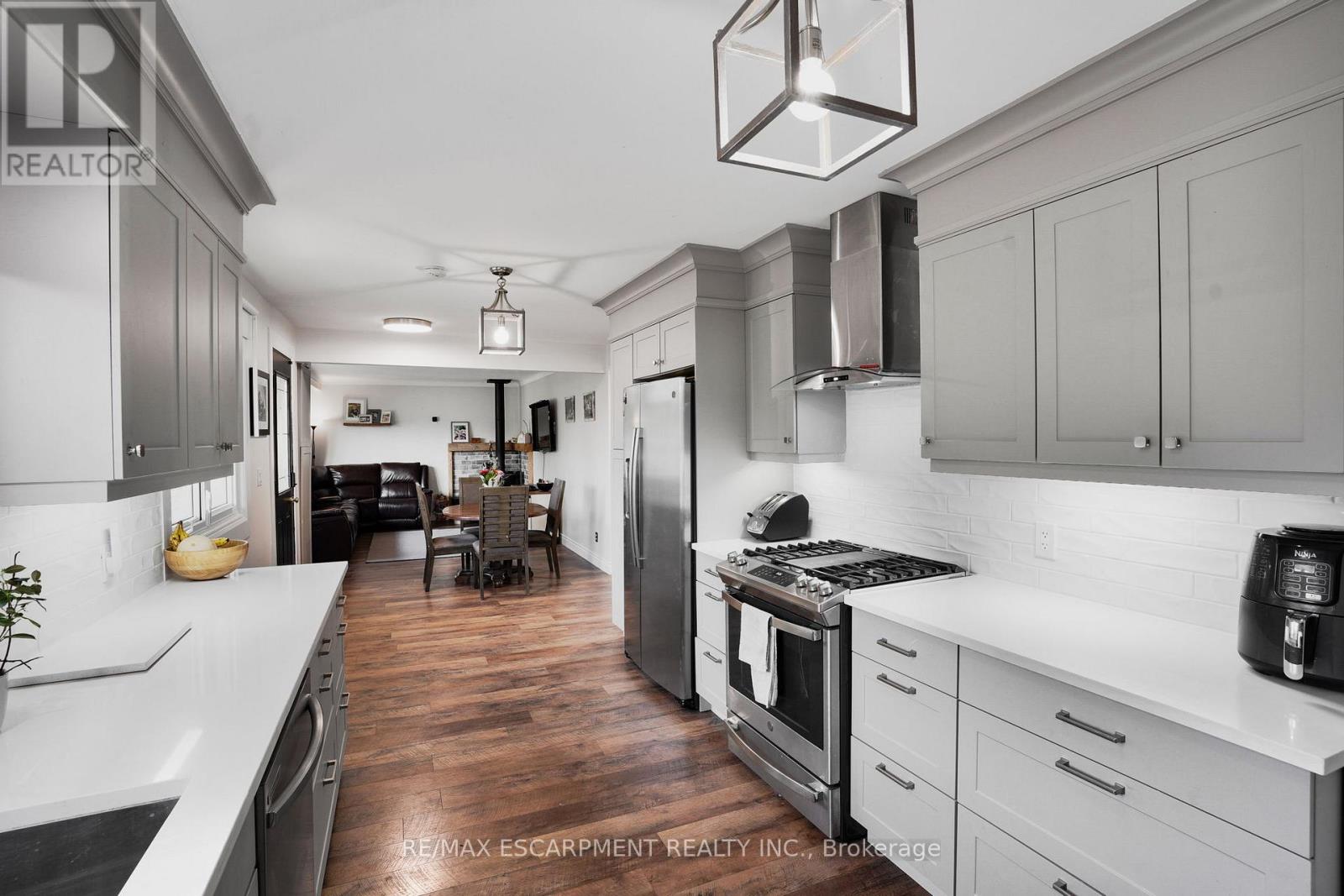 Photo 8 of 3316 Tallman Drive, Lincoln ON