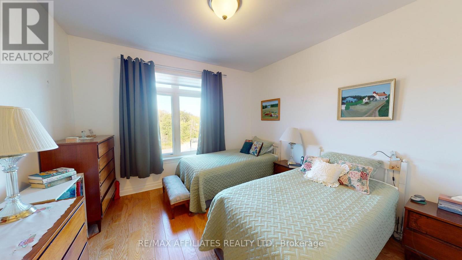 Photo 7 of 302 1109 Millwood Avenue, Brockville ON