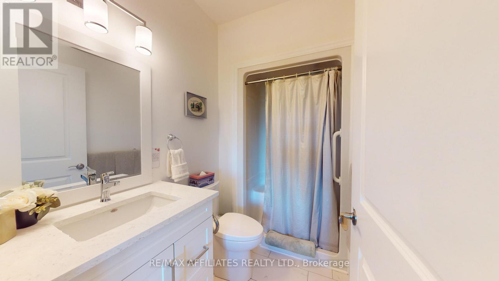 Photo 6 of 302 1109 Millwood Avenue, Brockville ON