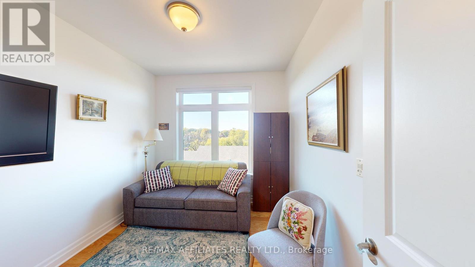 Photo 20 of 302 1109 Millwood Avenue, Brockville ON