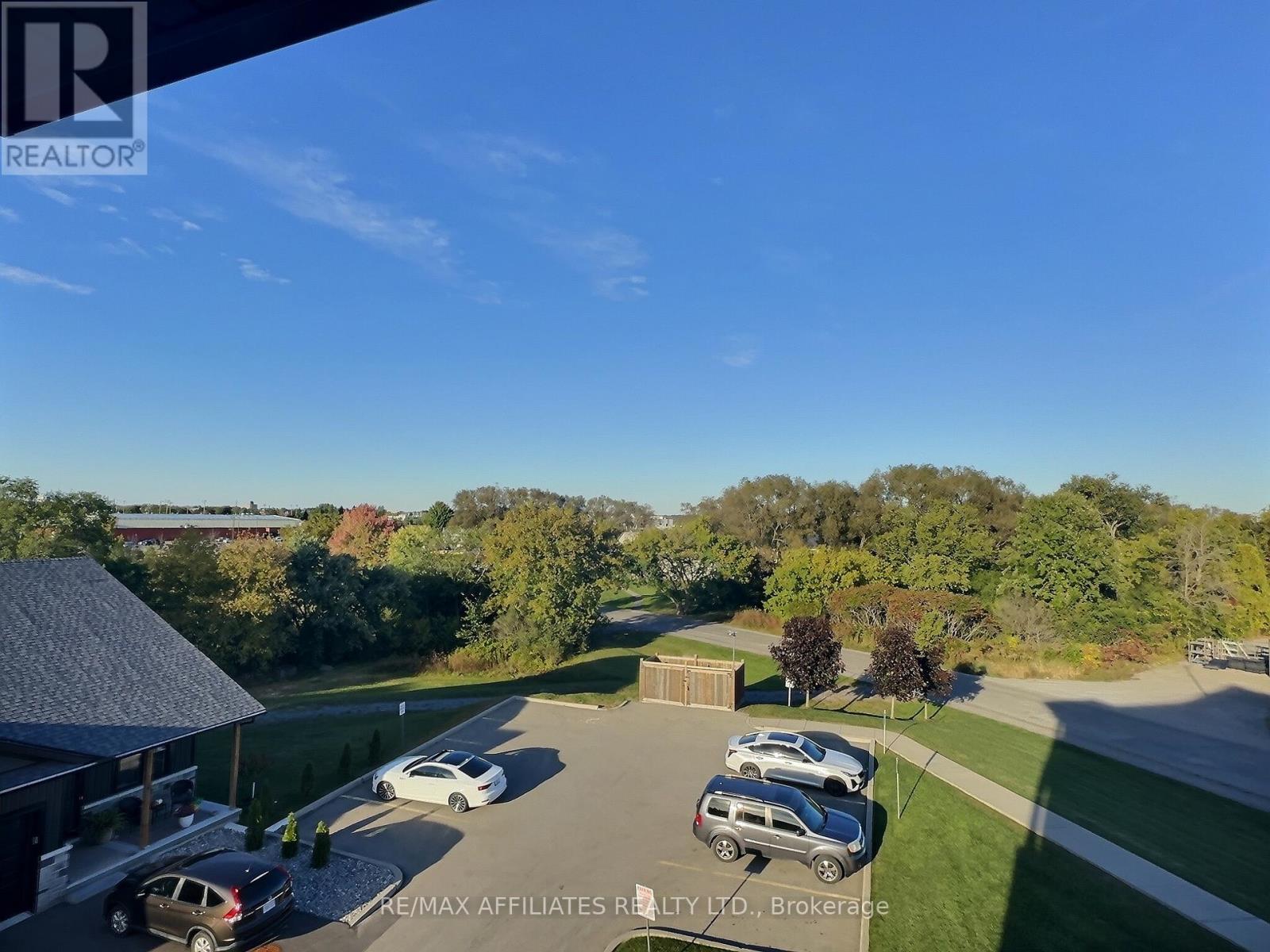 Photo 3 of 302 1109 Millwood Avenue, Brockville ON