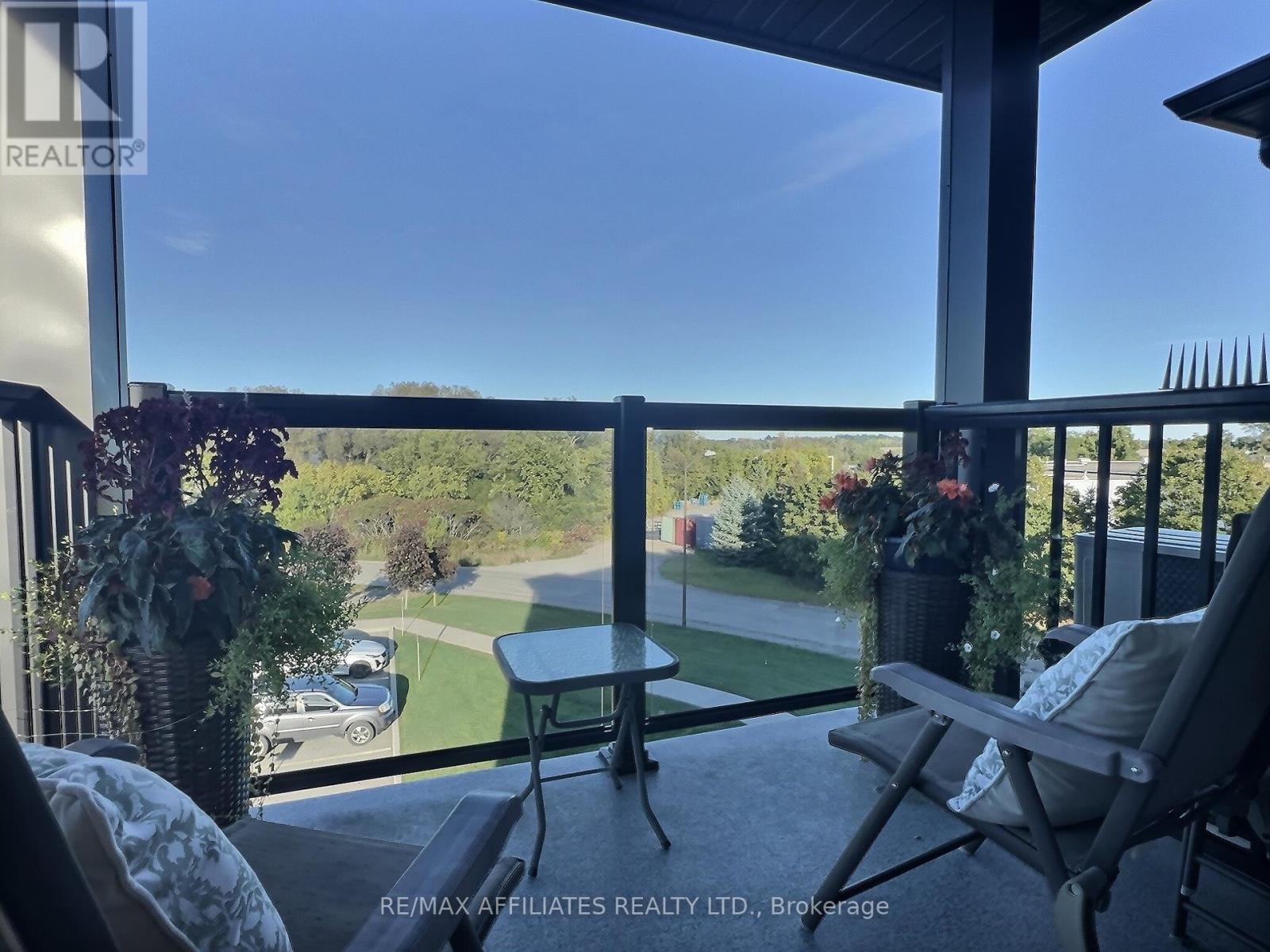 Photo 19 of 302 1109 Millwood Avenue, Brockville ON