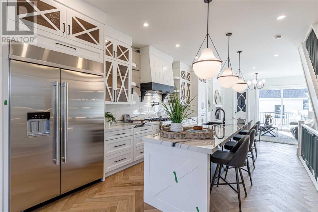 Single Family House for Sale in  Broadview Road NW West Hillhurst Calgary 
