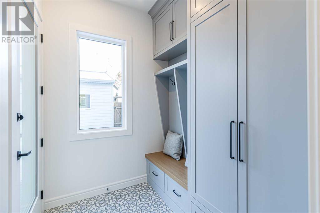 Single Family House for Sale in  Broadview Road NW West Hillhurst Calgary 