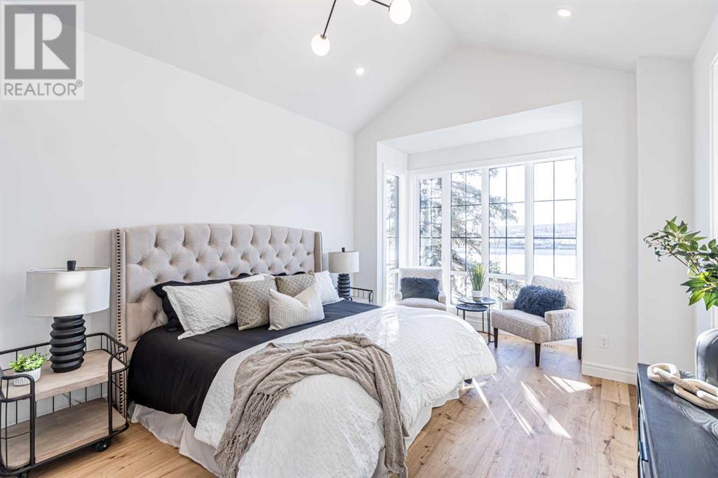 Single Family House for Sale in  Broadview Road NW West Hillhurst Calgary 