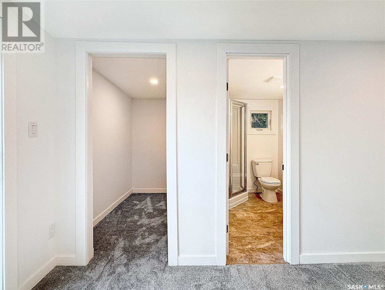 Single Family House 2 Level for Sale in  rd AVENUE NE Swift Current 