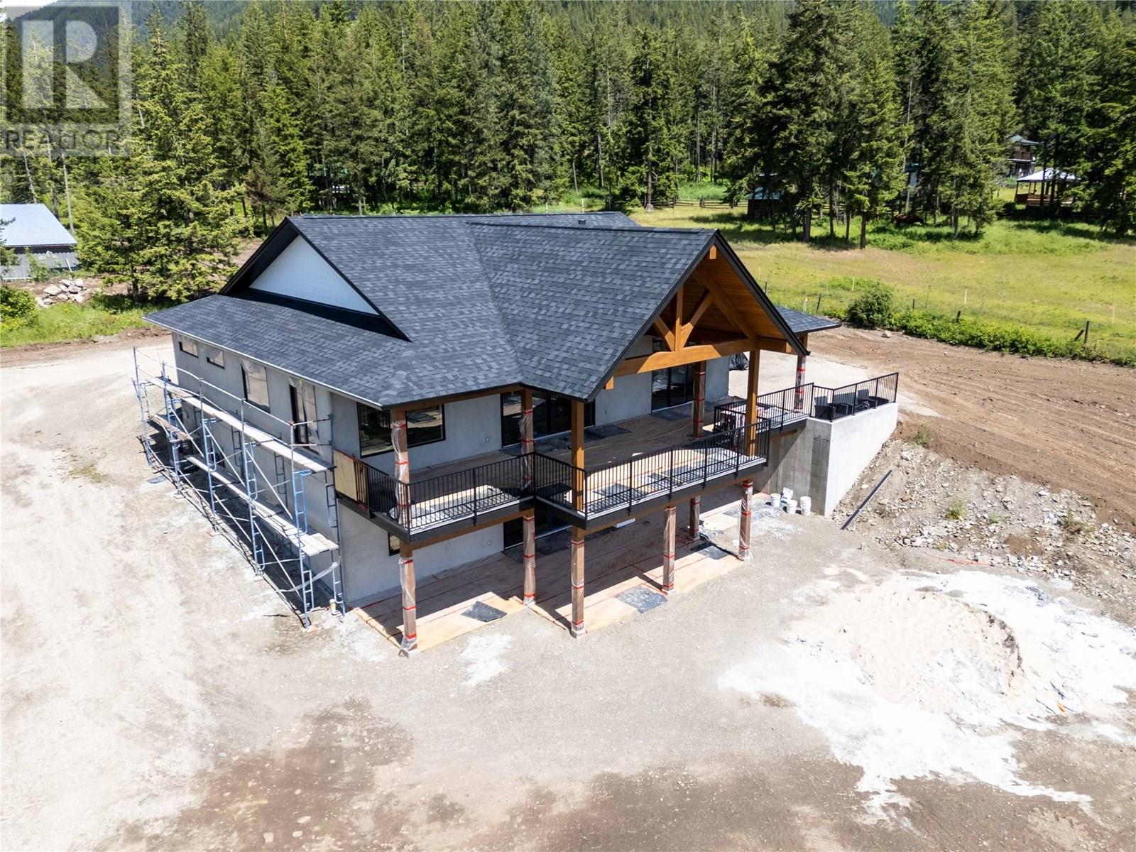 Photo 7 of 3682 Ford Road, Tappen BC