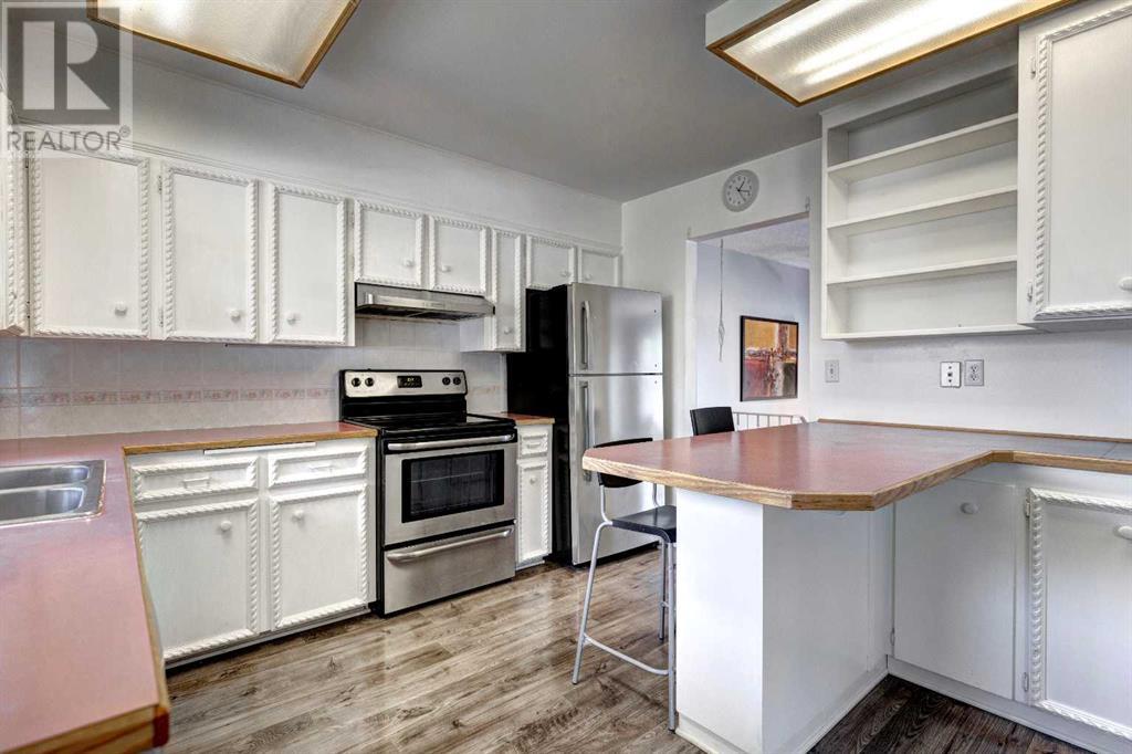 Single Family House Bi-level for Sale in  Braeside Drive SW Braeside Calgary 