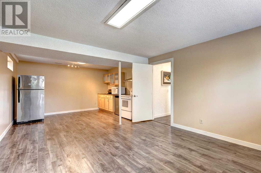 Single Family House Bi-level for Sale in  Braeside Drive SW Braeside Calgary 