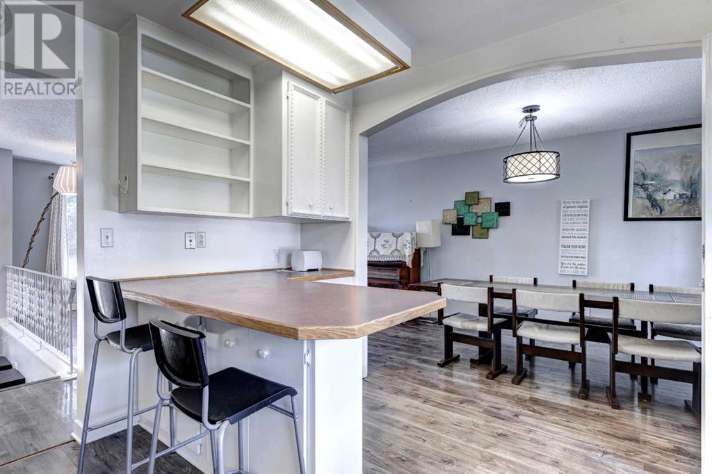 Single Family House Bi-level for Sale in  Braeside Drive SW Braeside Calgary 