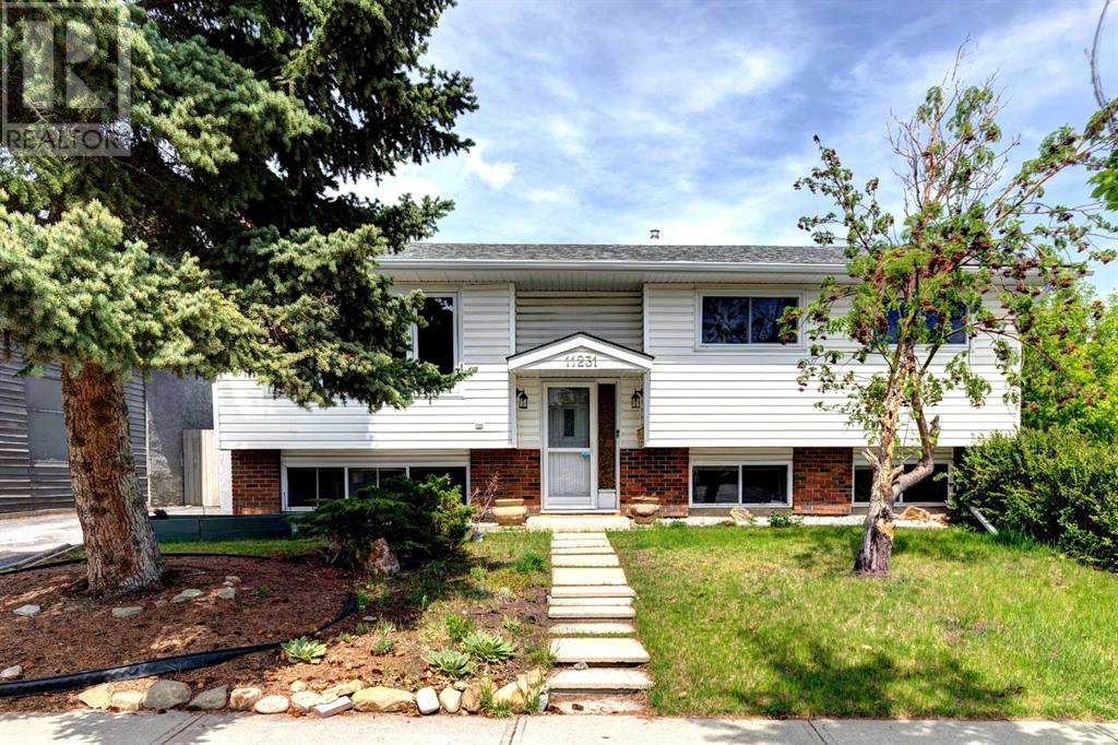 11231 Braeside Drive SW, Calgary, Alberta