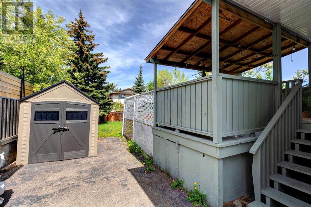 Single Family House Bi-level for Sale in  Braeside Drive SW Braeside Calgary 