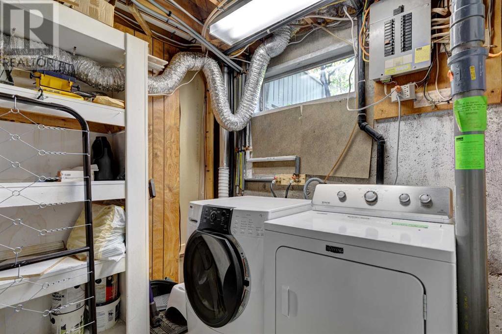 Single Family House Bi-level for Sale in  Braeside Drive SW Braeside Calgary 