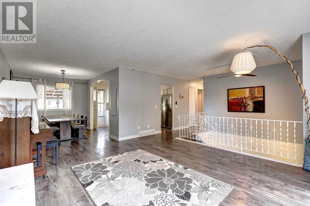 Single Family House Bi-level for Sale in  Braeside Drive SW Braeside Calgary 