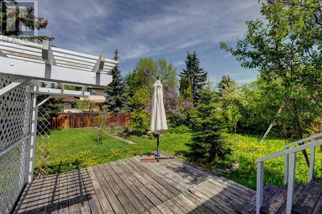 Single Family House Bi-level for Sale in  Braeside Drive SW Braeside Calgary 