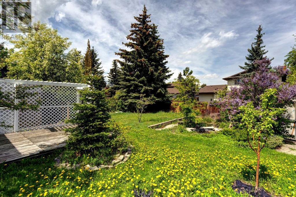 Single Family House Bi-level for Sale in  Braeside Drive SW Braeside Calgary 