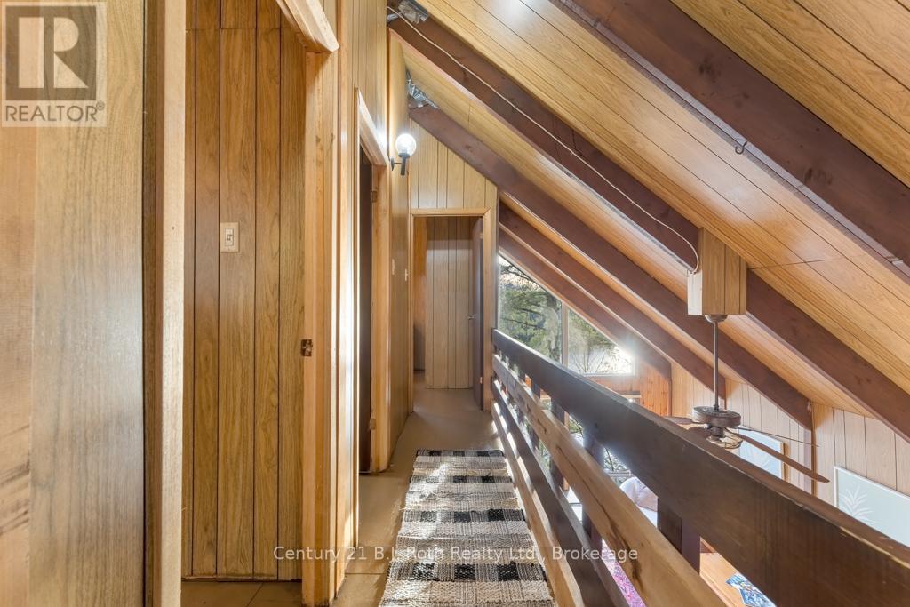 Photo 9 of 1033 Bayview Point Road, Lake Of Bays ON
