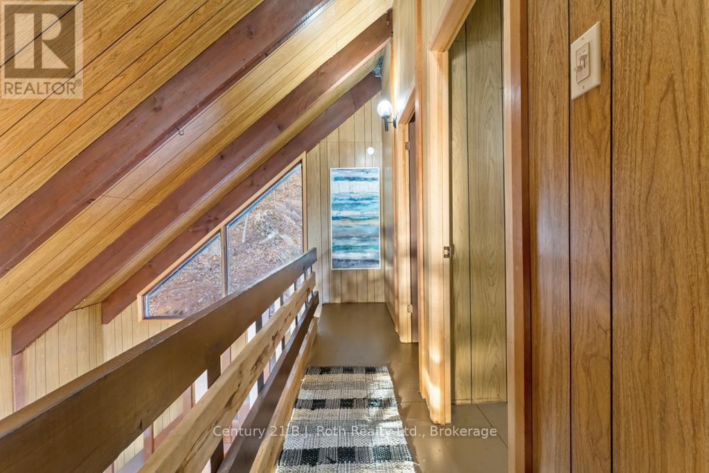 Photo 26 of 1033 Bayview Point Road, Lake Of Bays ON