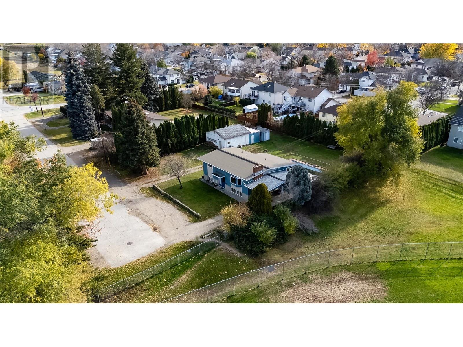  375 Edith Gay Road, Kelowna