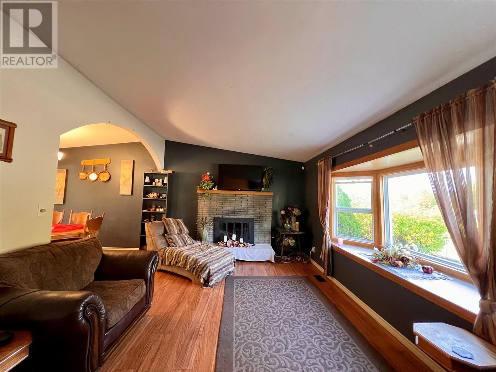  375 Edith Gay Road, Kelowna