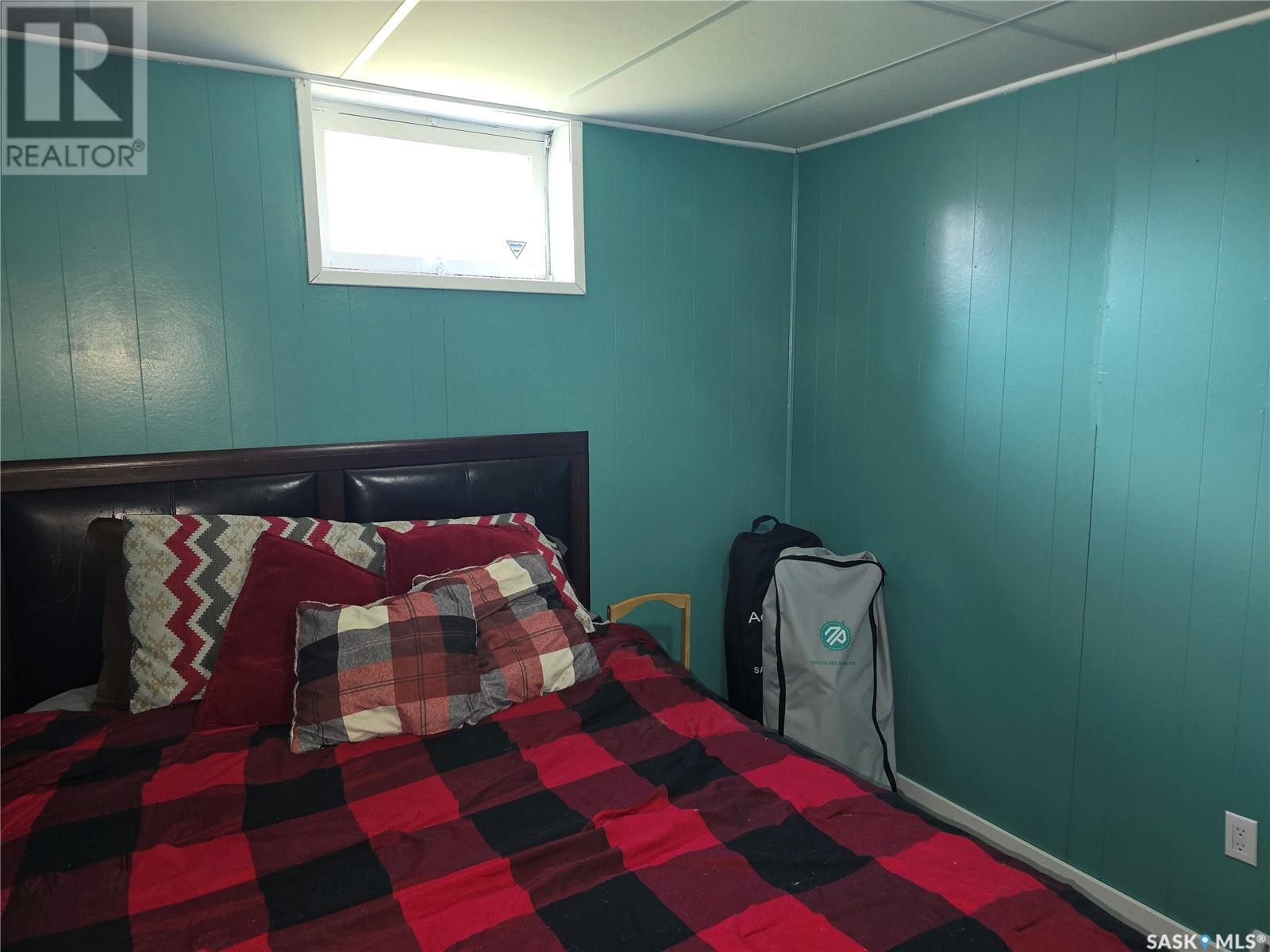 Photo 40 of 212 8th Street E, Wynyard SK