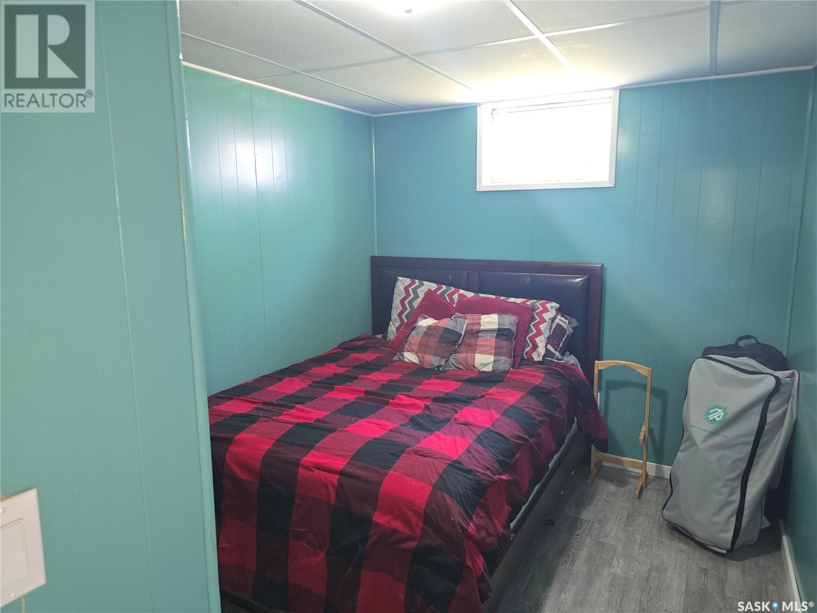 Photo 38 of 212 8th Street E, Wynyard SK