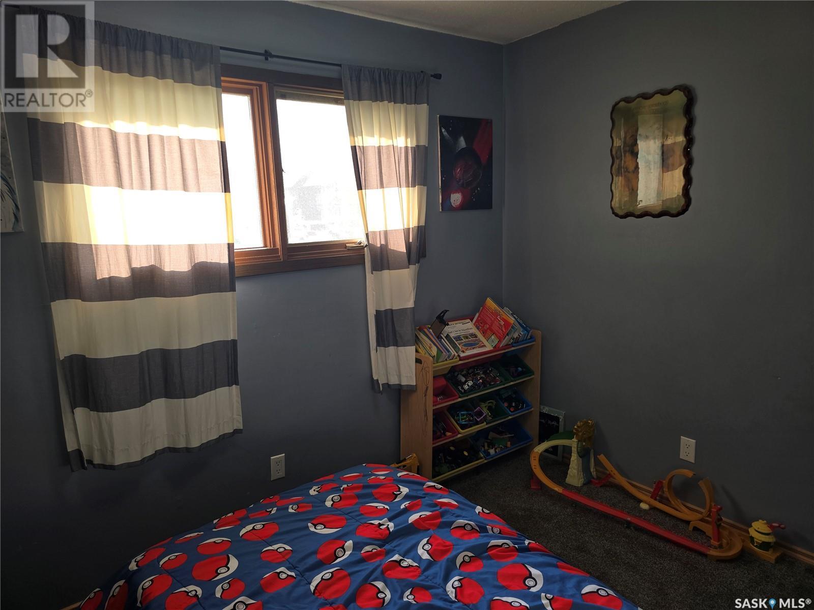 Photo 15 of 212 8th Street E, Wynyard SK