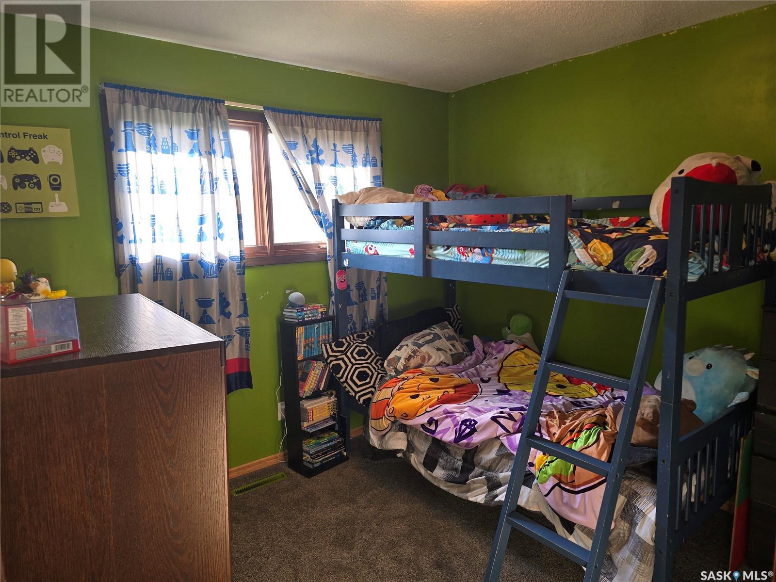 Photo 20 of 212 8th Street E, Wynyard SK