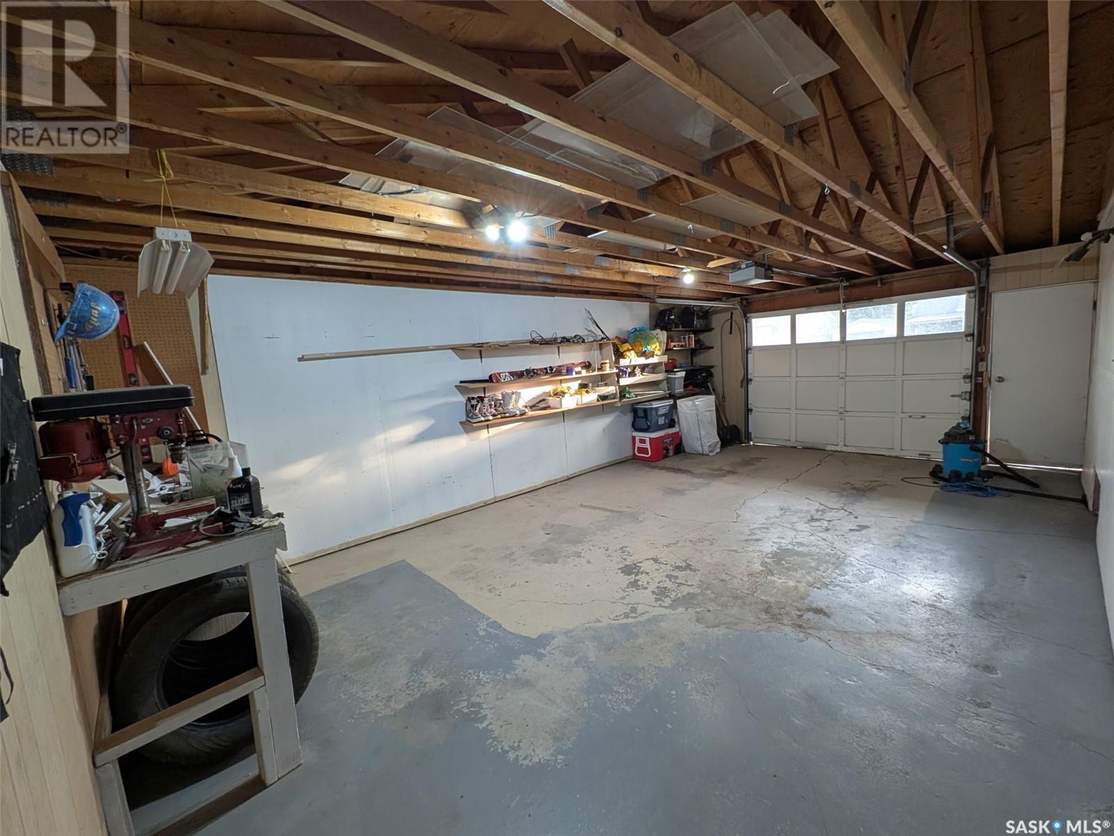Photo 49 of 212 8th Street E, Wynyard SK