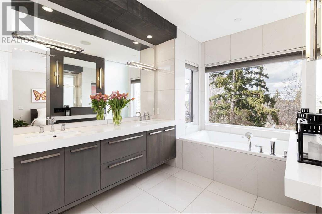 Single Family House for Sale in   Avenue SW Richmond Calgary 