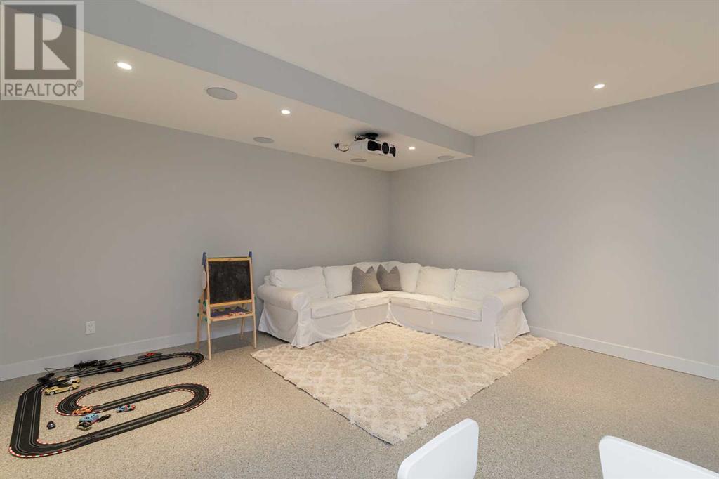 Single Family House for Sale in   Avenue SW Richmond Calgary 