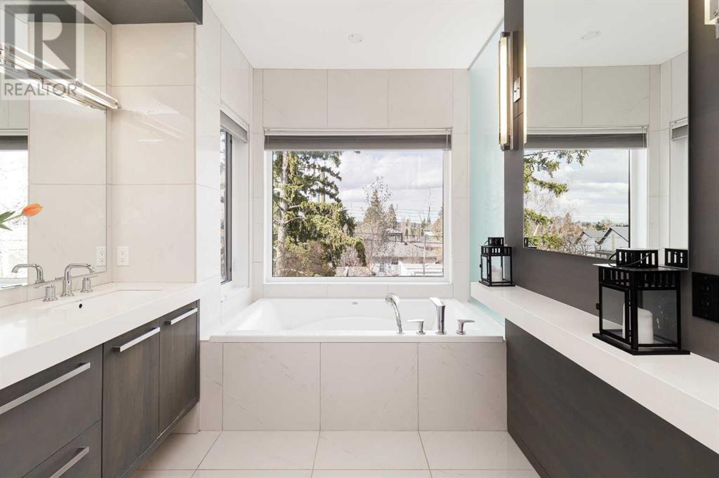 Single Family House for Sale in   Avenue SW Richmond Calgary 