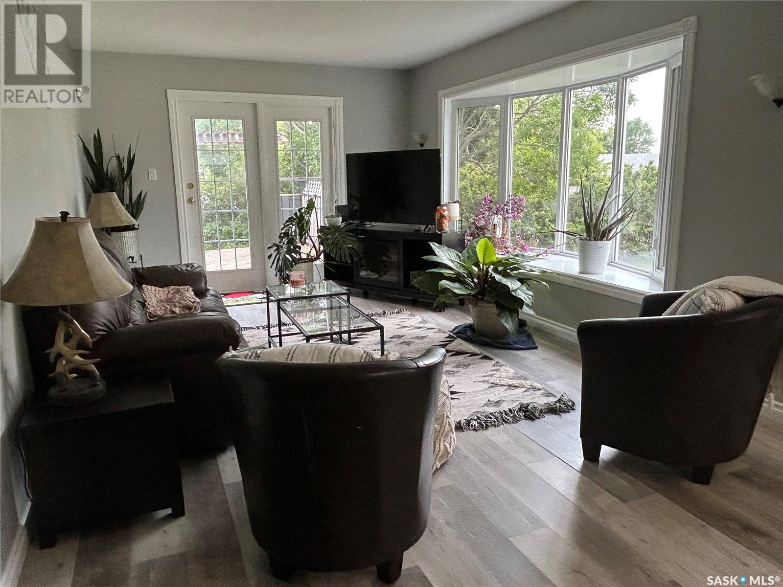 516 First AVENUE E - Photo 2 of 48, Lampman, Saskatchewan