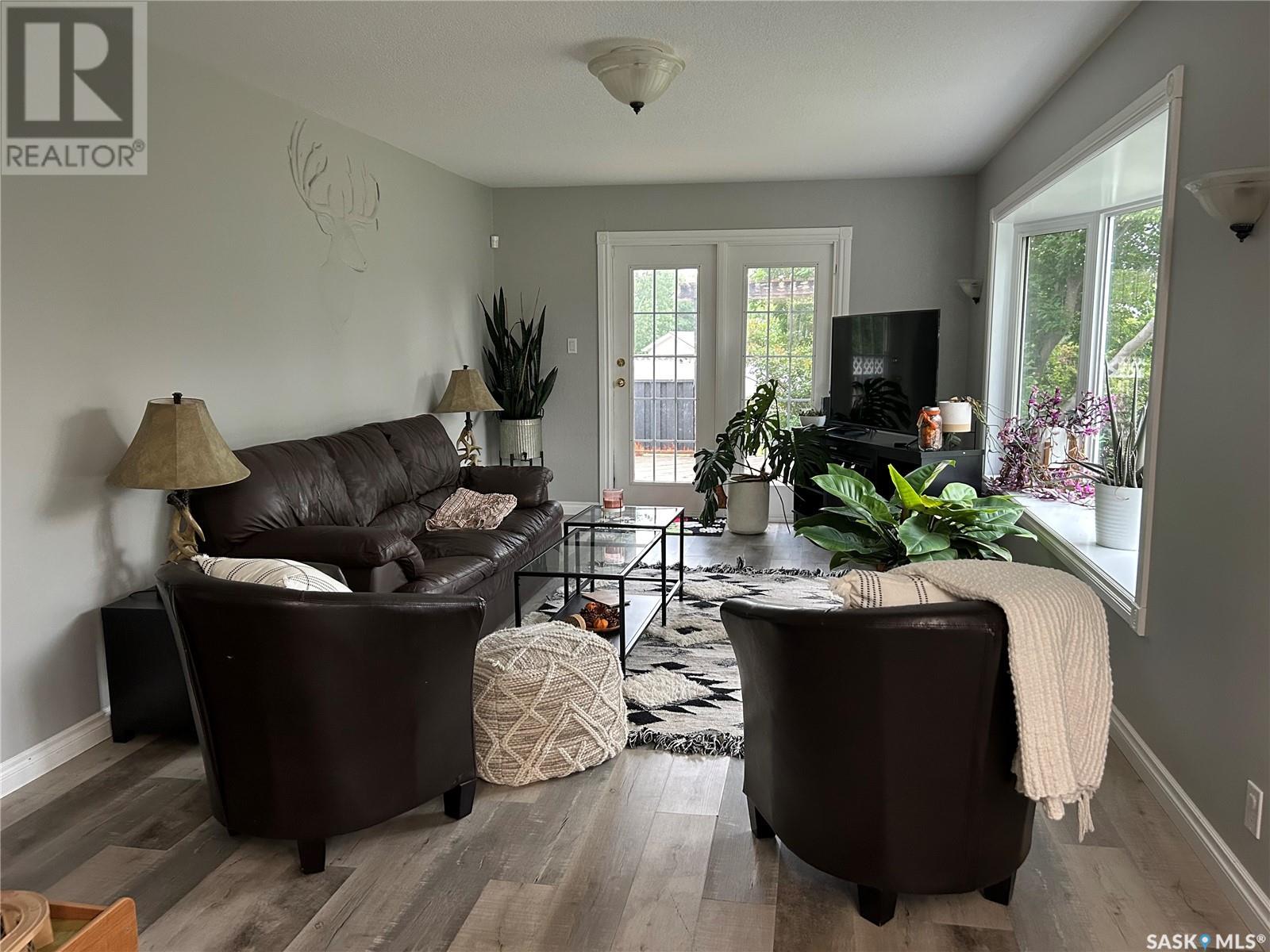 516 First AVENUE E - Photo 3 of 48, Lampman, Saskatchewan