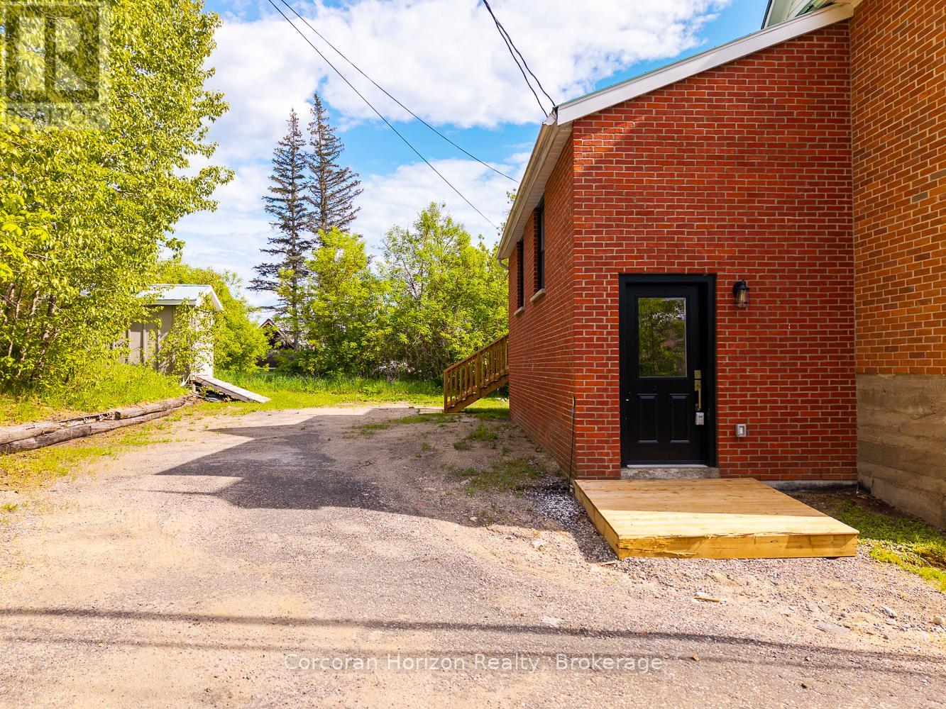 Photo 42 of 164 Ontario Street, Burks Falls ON