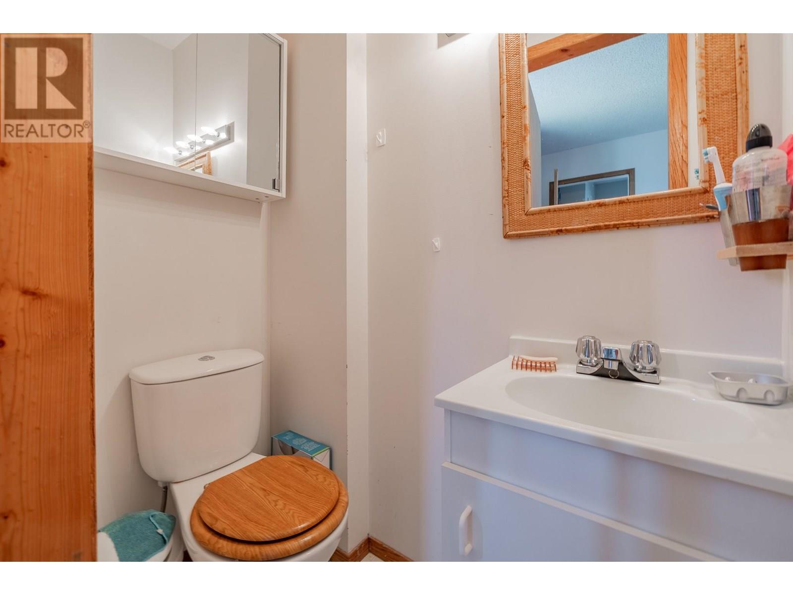 1012 11 Avenue, Invermere