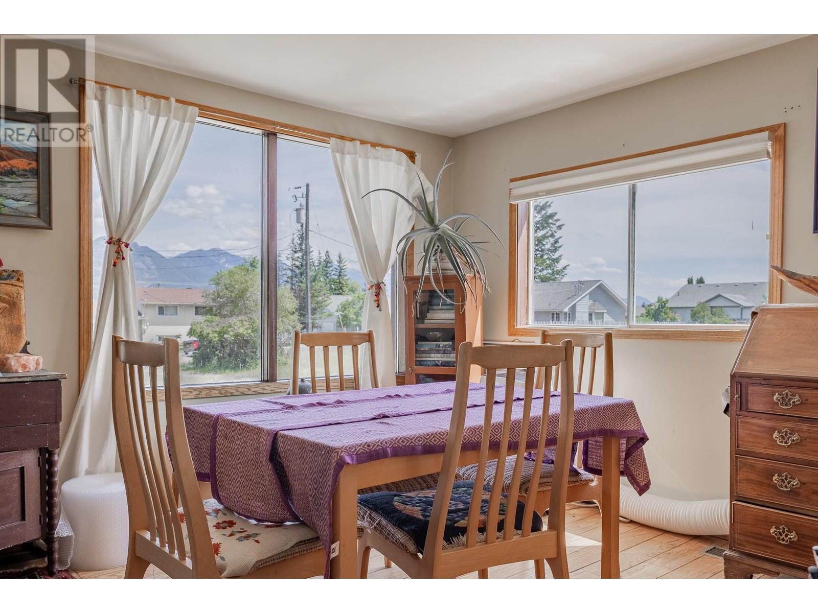 1012 11 Avenue, Invermere