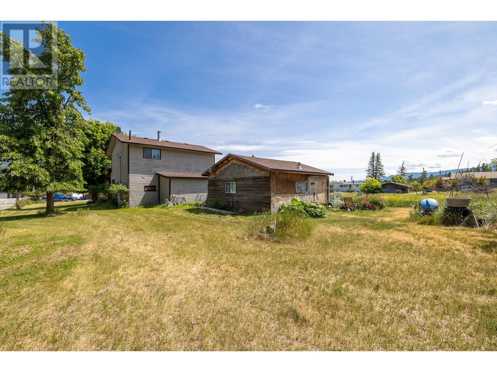 1012 11 Avenue, Invermere