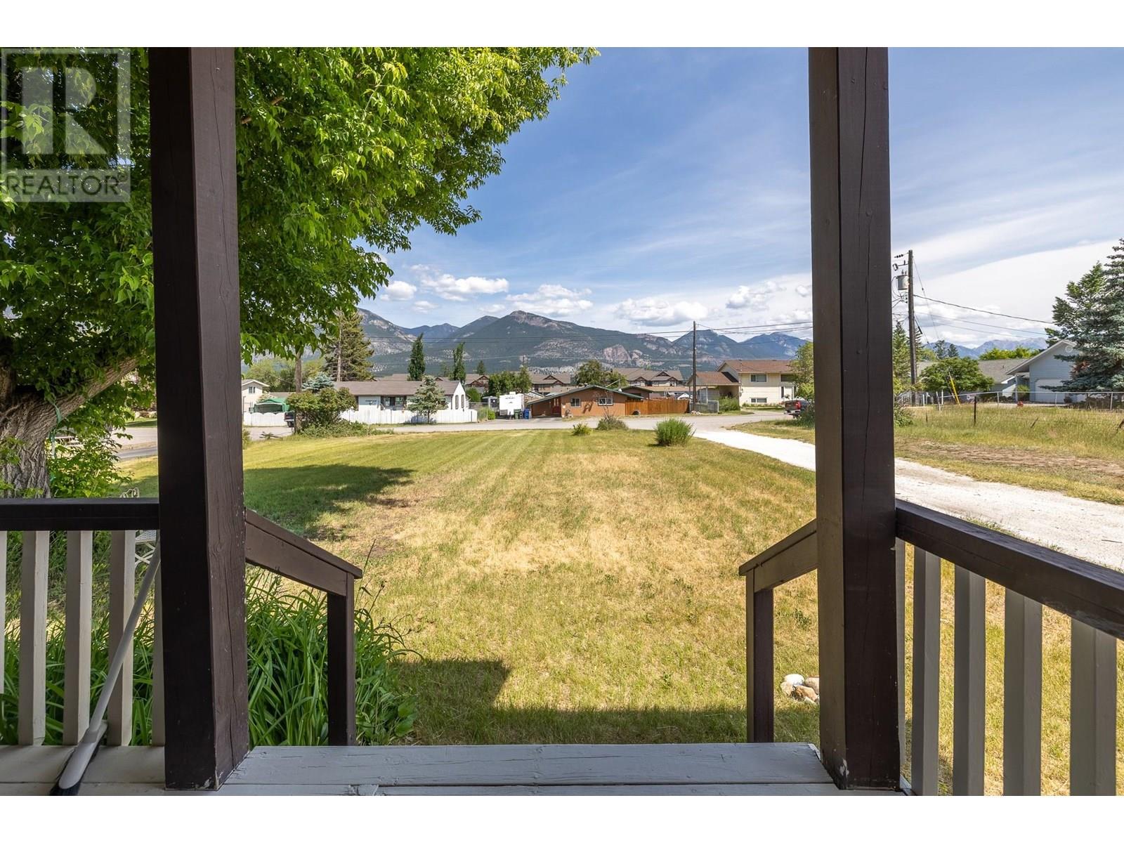 1012 11 Avenue, Invermere