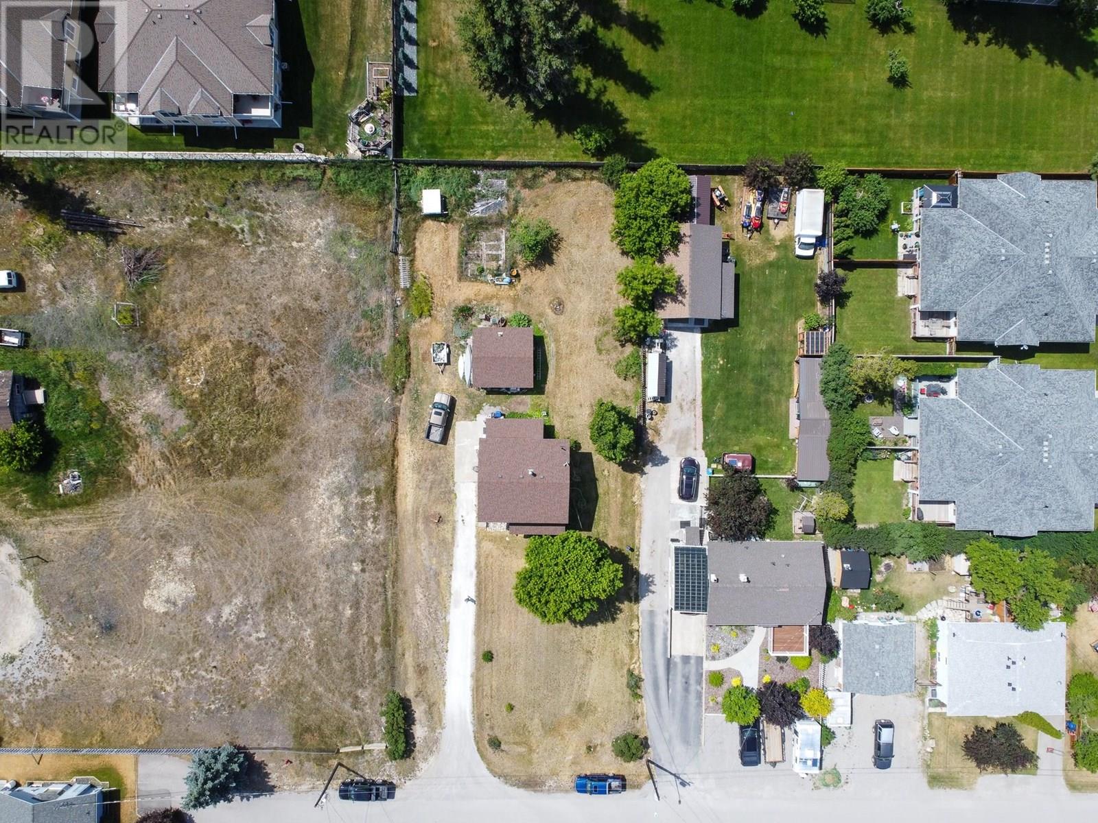 1012 11 Avenue, Invermere