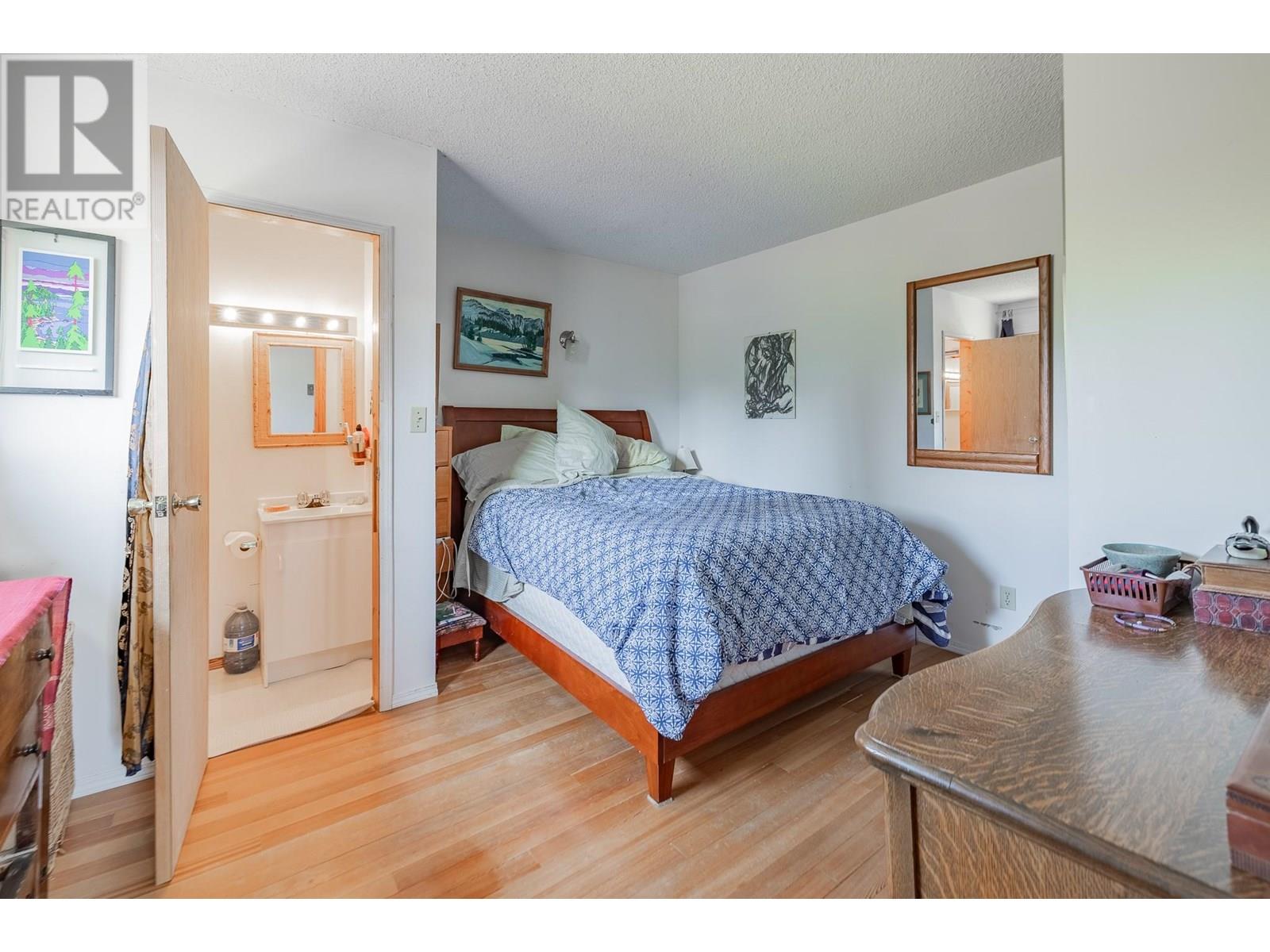1012 11 Avenue, Invermere