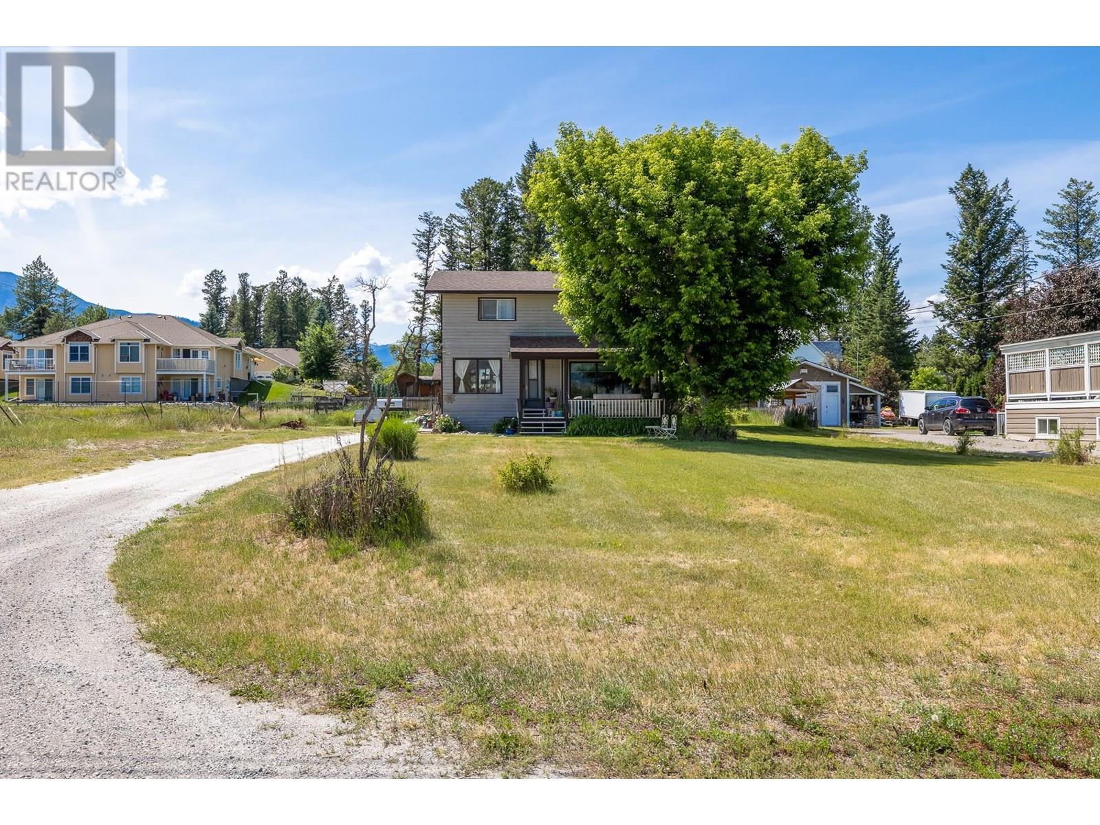1012 11 Avenue, Invermere