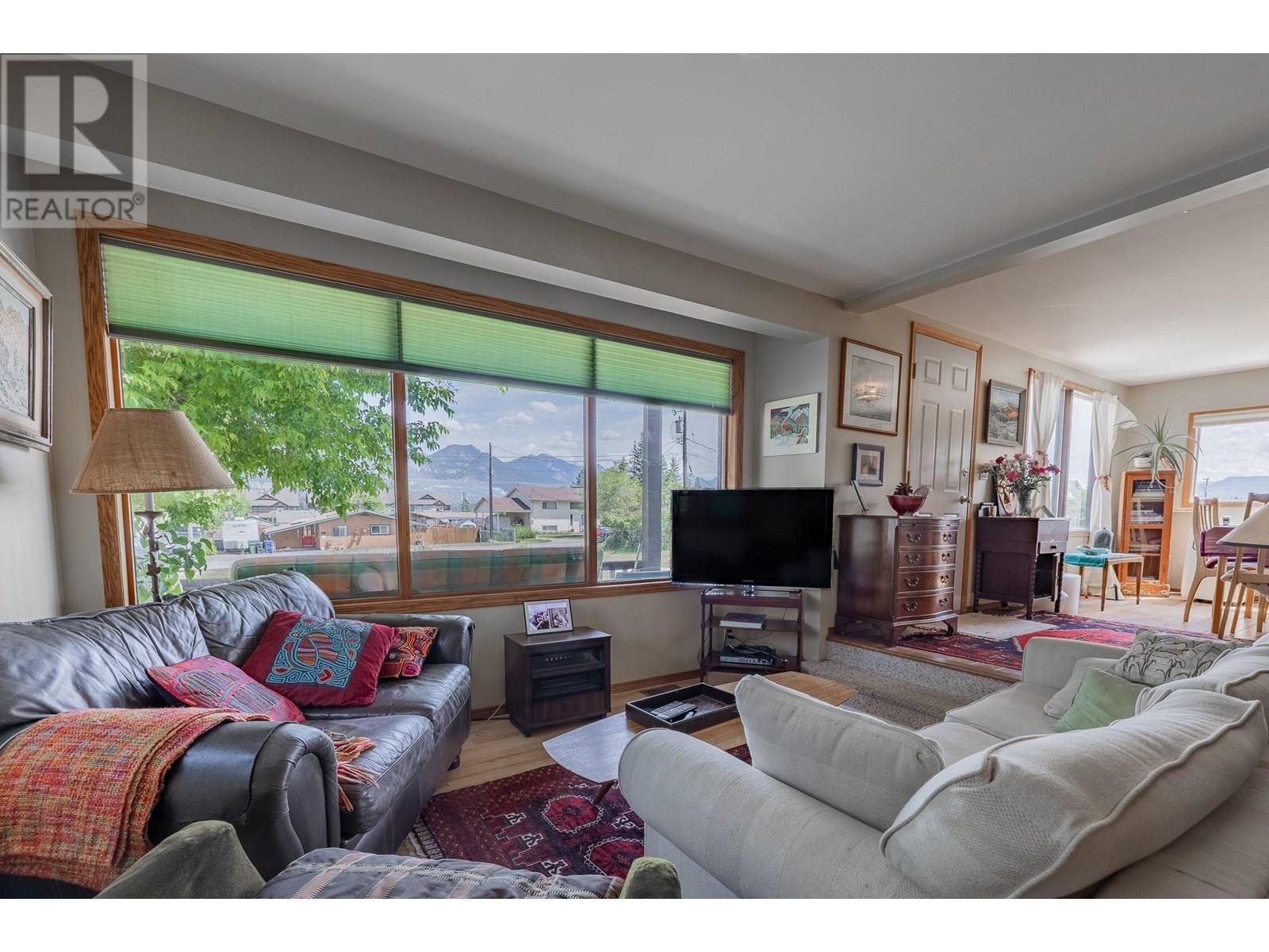 1012 11 Avenue, Invermere